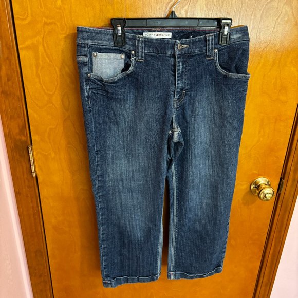 Tommy Hilfiger Women's Capri Jeans‎ with Cuffs - Picture 2 of 13